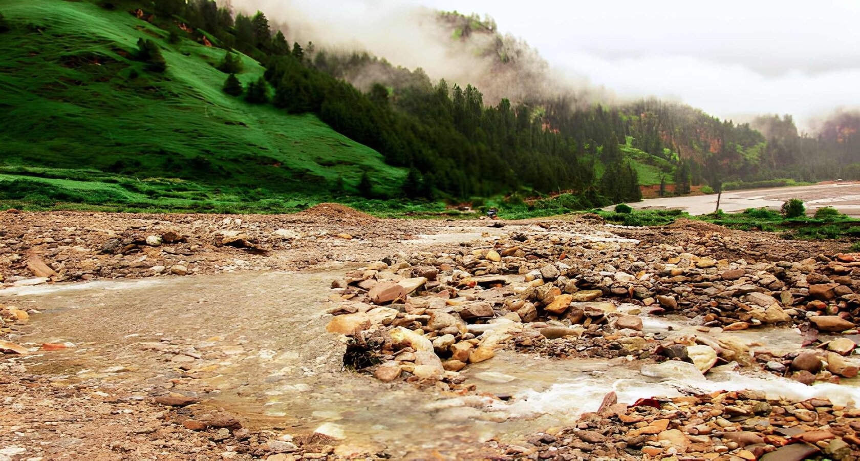 Amarnath Yatra Helicopter Age Limit: Amarnath Yatra helicopter at the Baltal and Pahalgam helipads