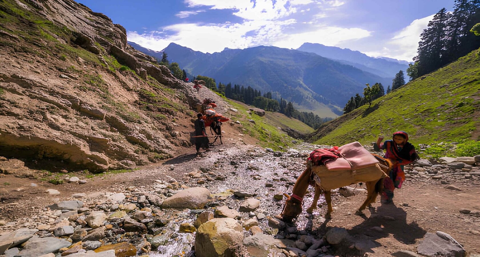 Amarnath Yatra Helicopter Booking Arrow Aircraft: Amarnath Yatra helicopter at the Baltal and Pahalgam helipads