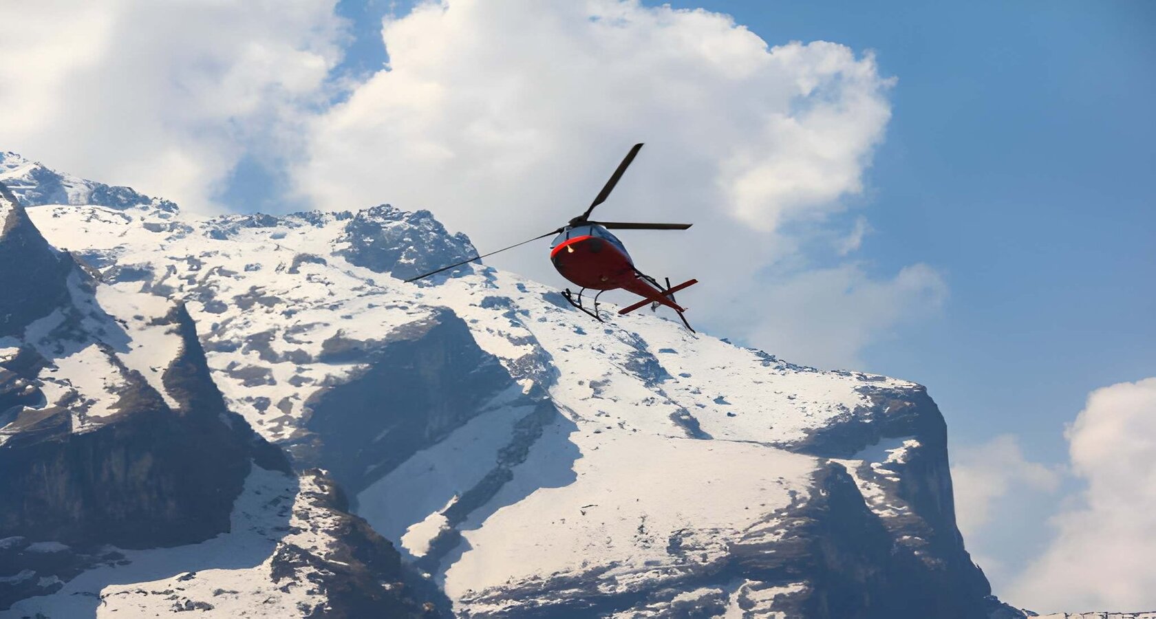 Amarnath Yatra Helicopter from Srinagar: Amarnath Yatra helicopter at the Baltal and Pahalgam helipads