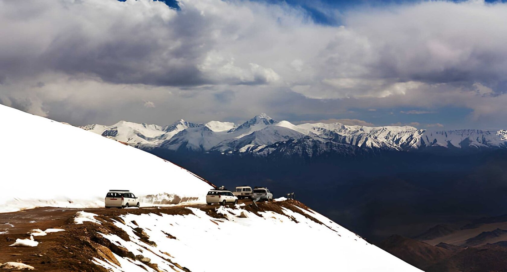 Amarnath Yatra Helicopter Tour Package from Rajkot: Amarnath holy cave and the Kashmir valley
