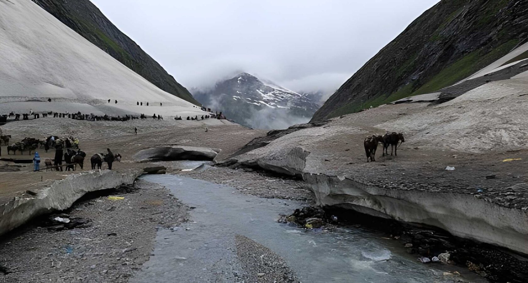Amarnath Yatra Package from Chennai by Flight: Amarnath holy cave and the Kashmir valley