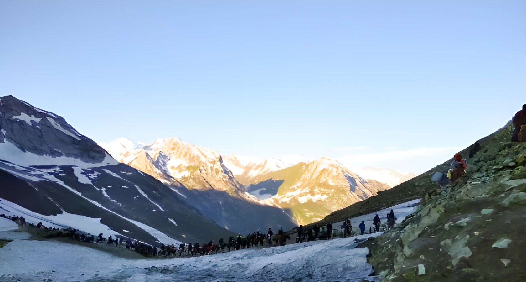 Amarnath Yatra Package from Gurgaon by Train: Amarnath holy cave and the Kashmir valley