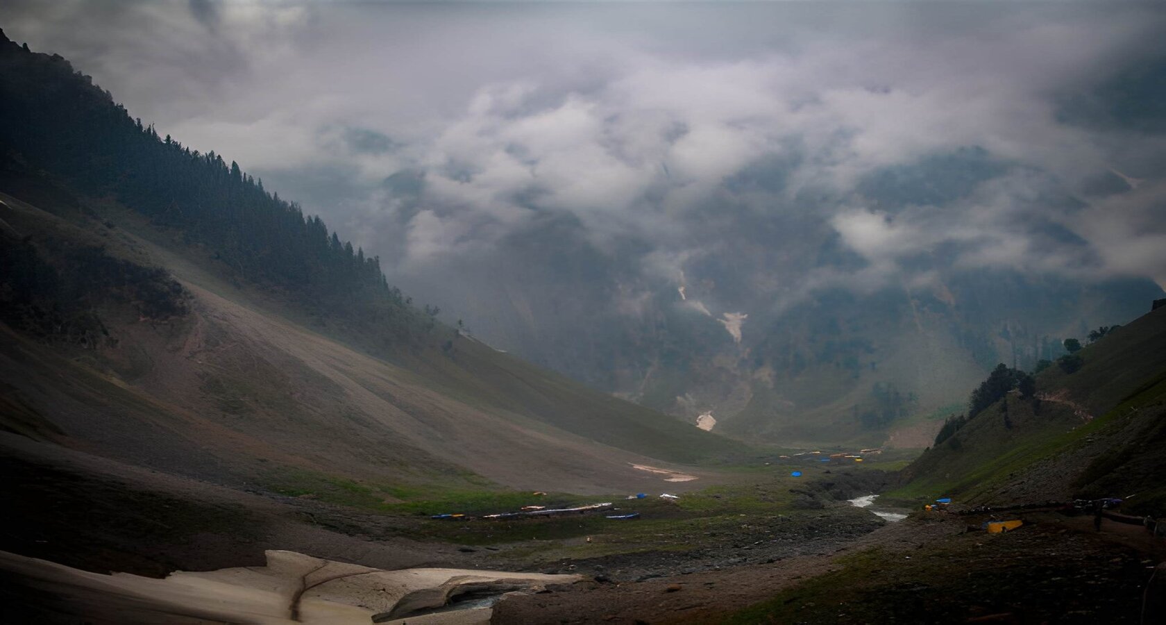 Amarnath Yatra Package from Kolkata by Flight: Amarnath holy cave and the Kashmir valley