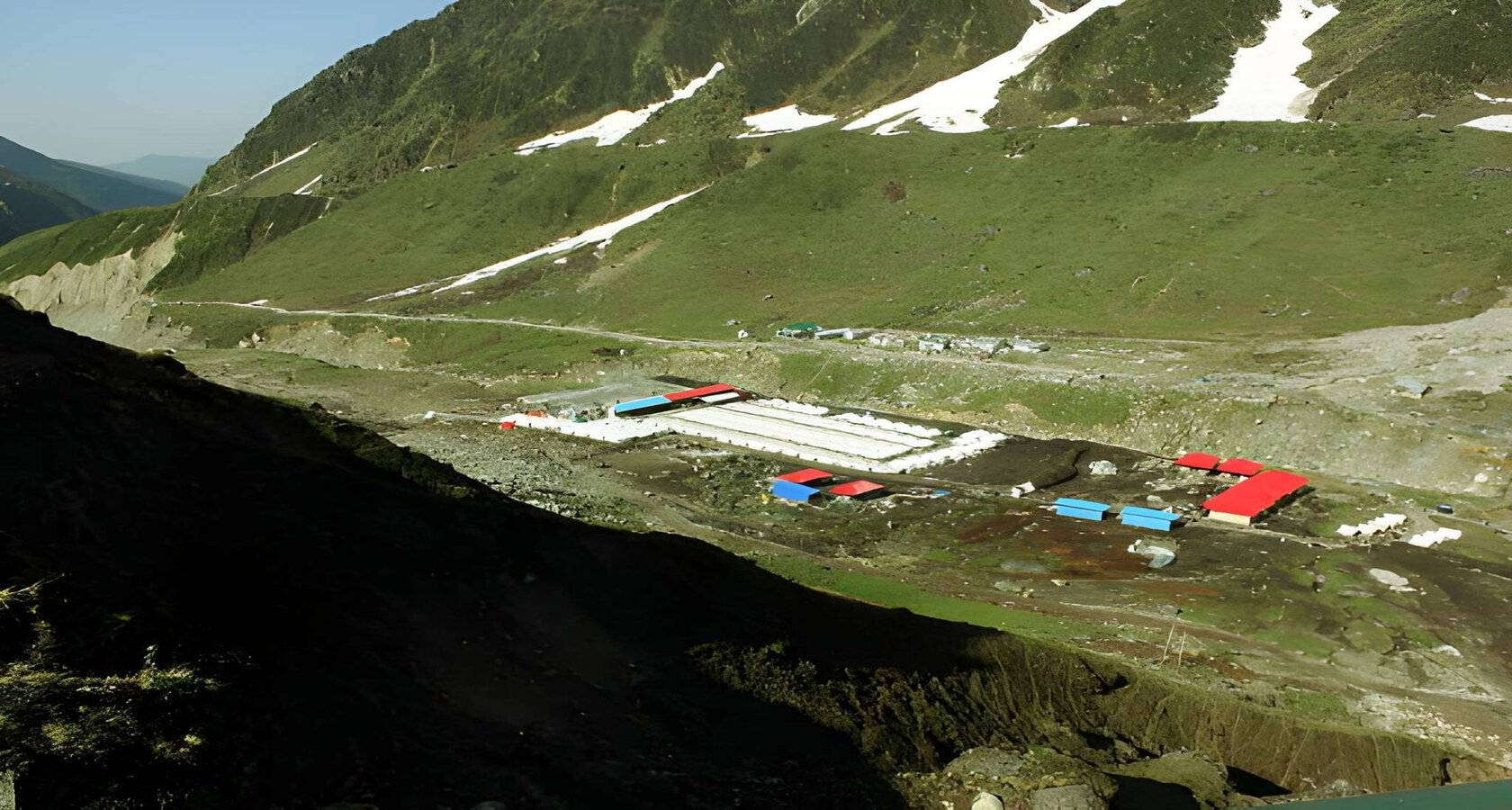 Amarnath Yatra Package from Lucknow by Flight: Amarnath holy cave and the Kashmir valley